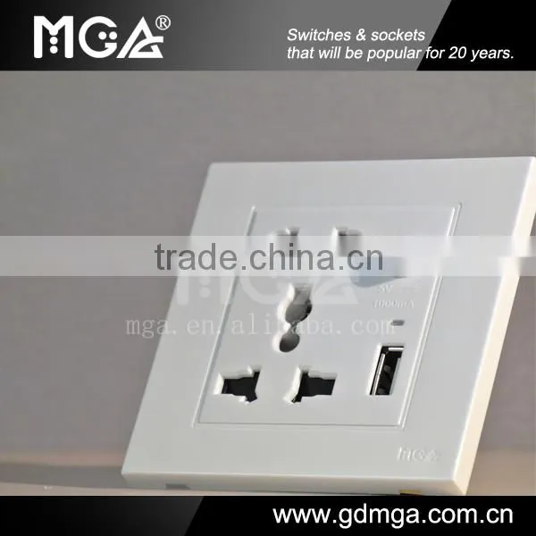16A universal socket with 1000mA switched USB socket