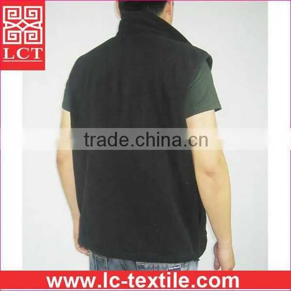 China OEM clothing manufacturer custom embroidery good hand feeling black sleeveless cheap fleece vest for promotion(LCTU0055)