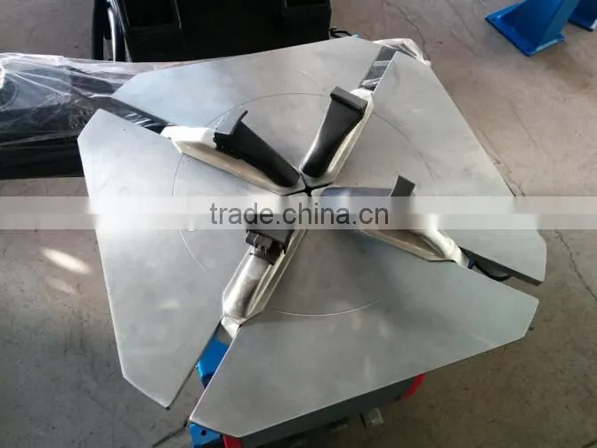 Car tire changer for mounting and demounting the tire