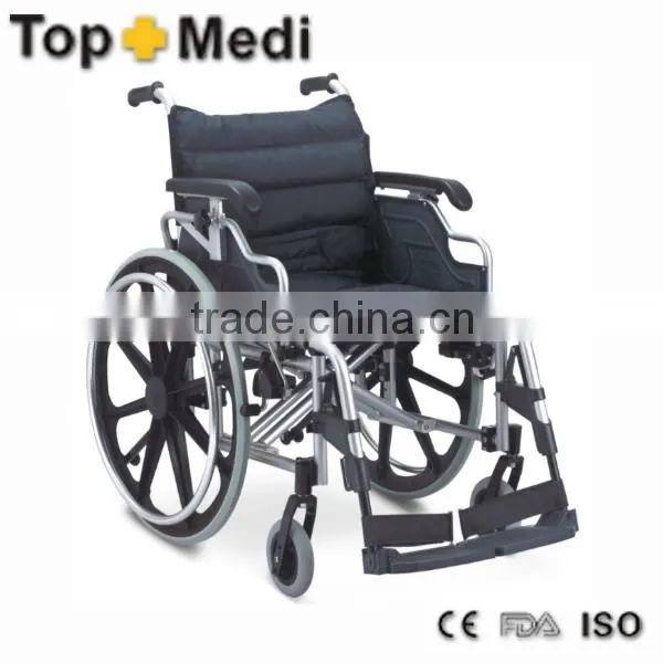 Topmedi Popular manual handicapped aluminum manual wheelchair for sale ramp