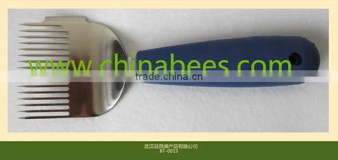 Beekeeping equipment uncapping fork