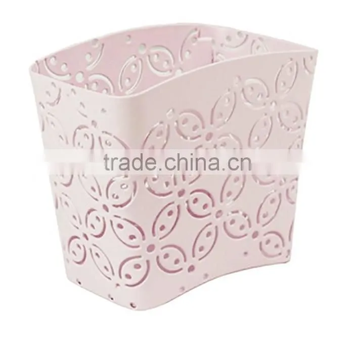 Pink Arc-shaped Metal Punched Pen Ruler Pencil Holder
