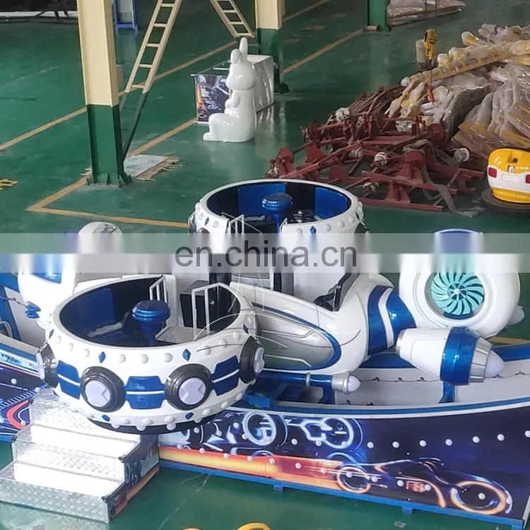 Attractive park rides new design rotate equipment flying car for family