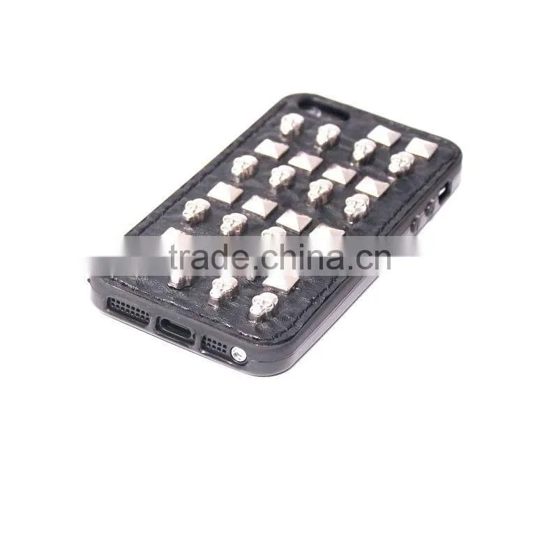 Hot Sale Fashion Metal Leather Case For IPhone5s Case with Retro Rivets