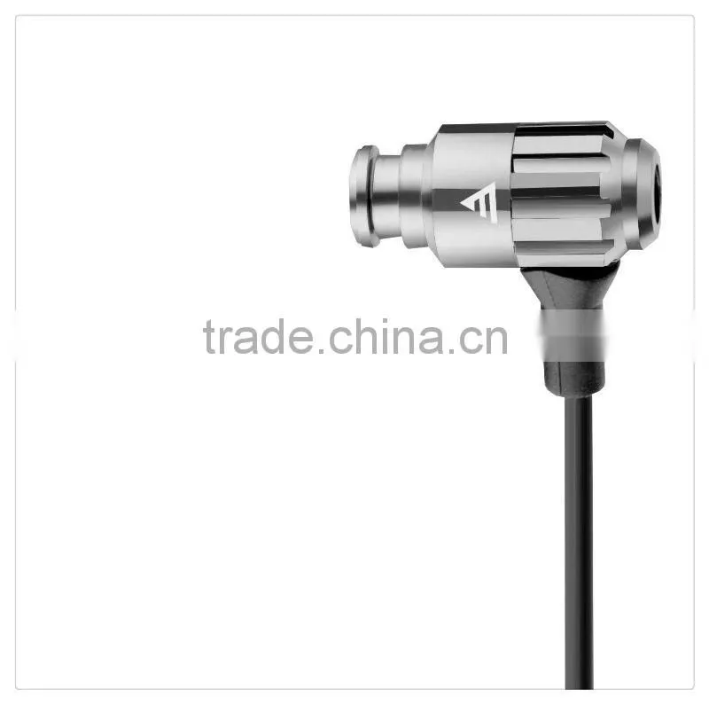 earphone with microphone mic speaker