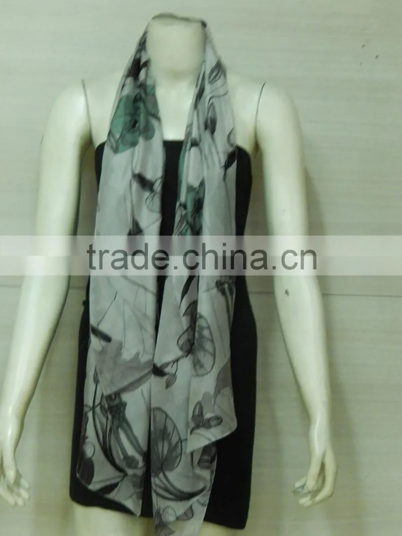 fashionable fancy printed silk scarf 90*90cm