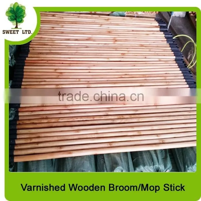 italian screw varnished wood broom stick with factory price