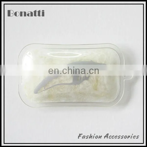 Custom PVC feather label for garment