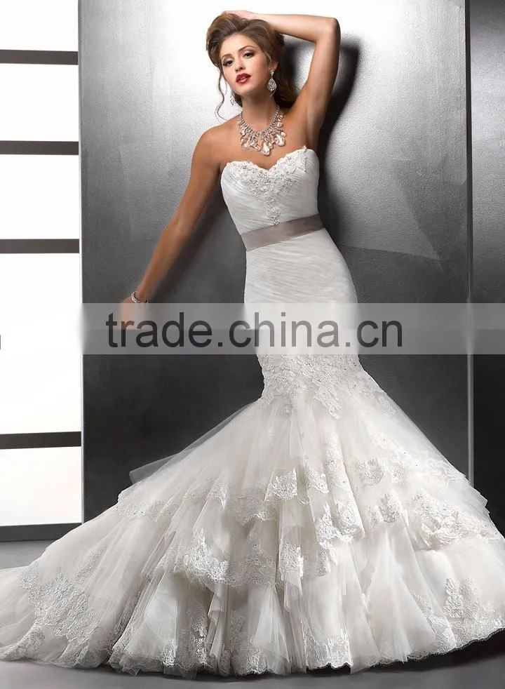 White beautiful Wedding Dress