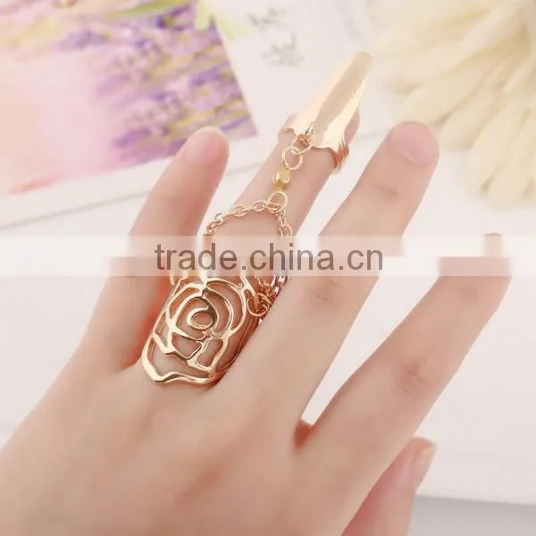 Pearl And Crystal Mask Anti Gold Gemstone Ring