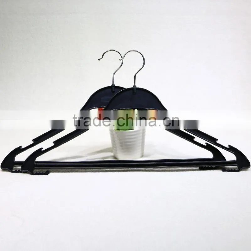 Bulk black plastic suit hanger for hotel
