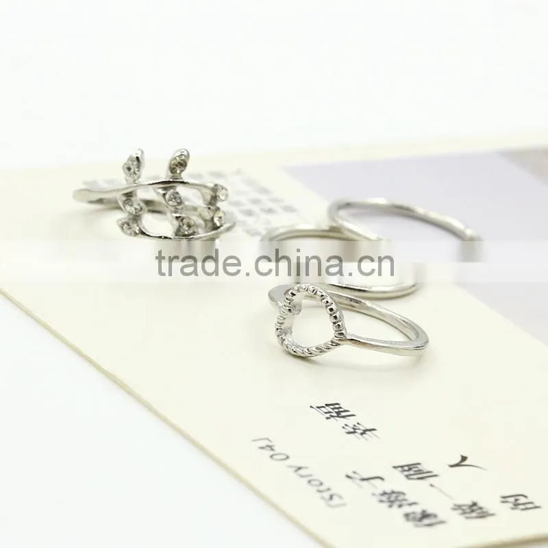 Fashion Latest Gold Finger Multiple Engagement Ring Set for Women