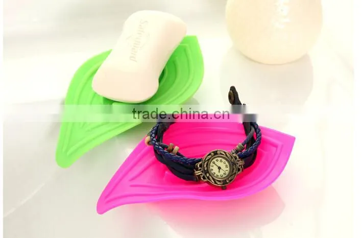 Q111 fashion household wholesale home east plastic shell soap dish