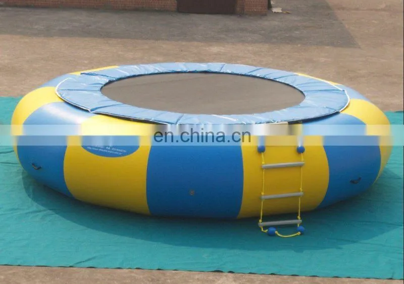 inflatable water trampoline/inflatable water jumper with slides