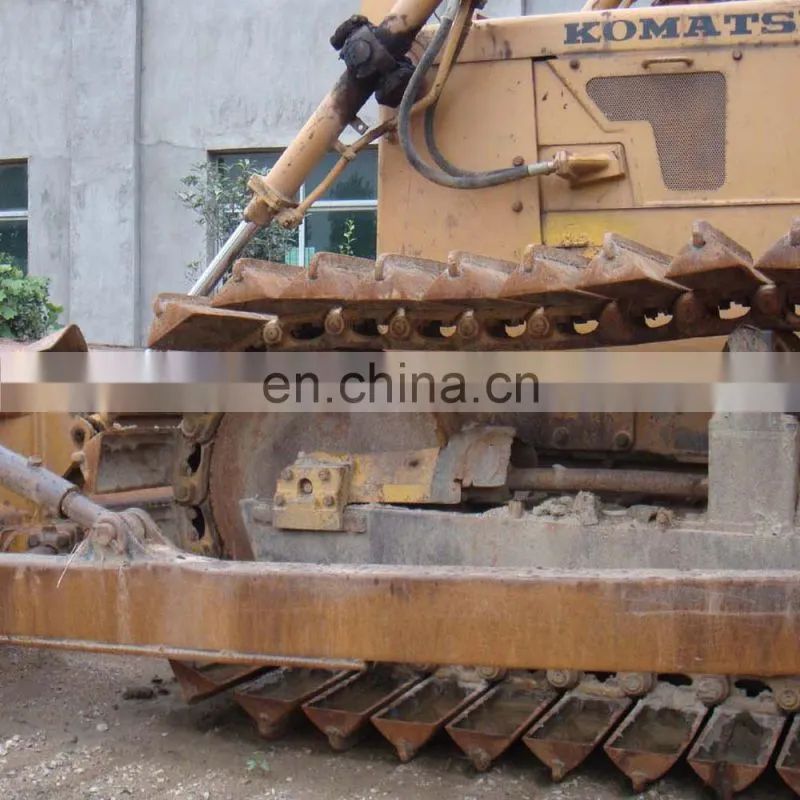 Original painting Komatsu D5P tracked dozer Japan Komatsu D50P crawler bulldozer on sale in Shanghai