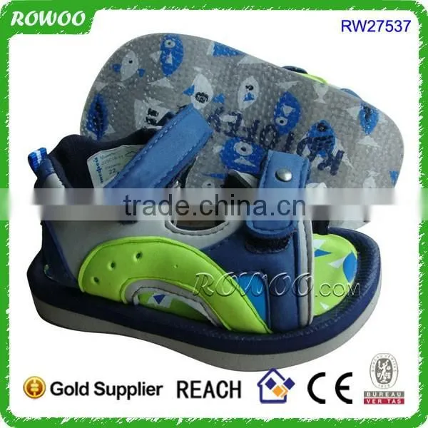 Good quality Summer children beach sandal with closed toe