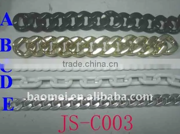 2.5cm dark red plastic chain