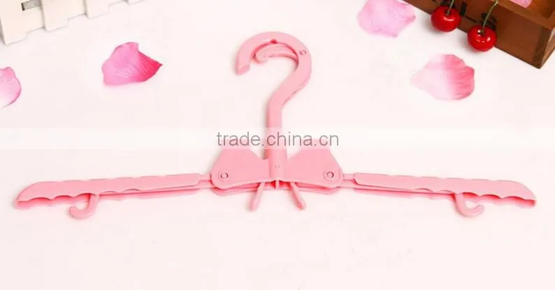 Plastic Foldable Folded Clothes Hangers Assorted Color