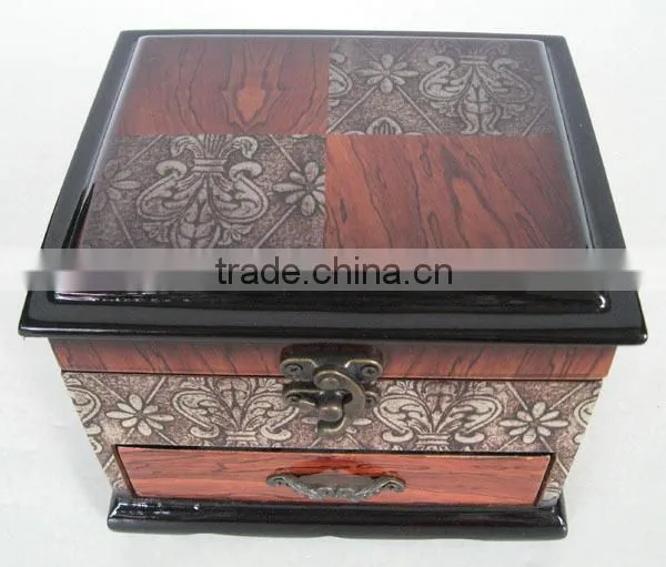 fashionable custom-made jewelry box