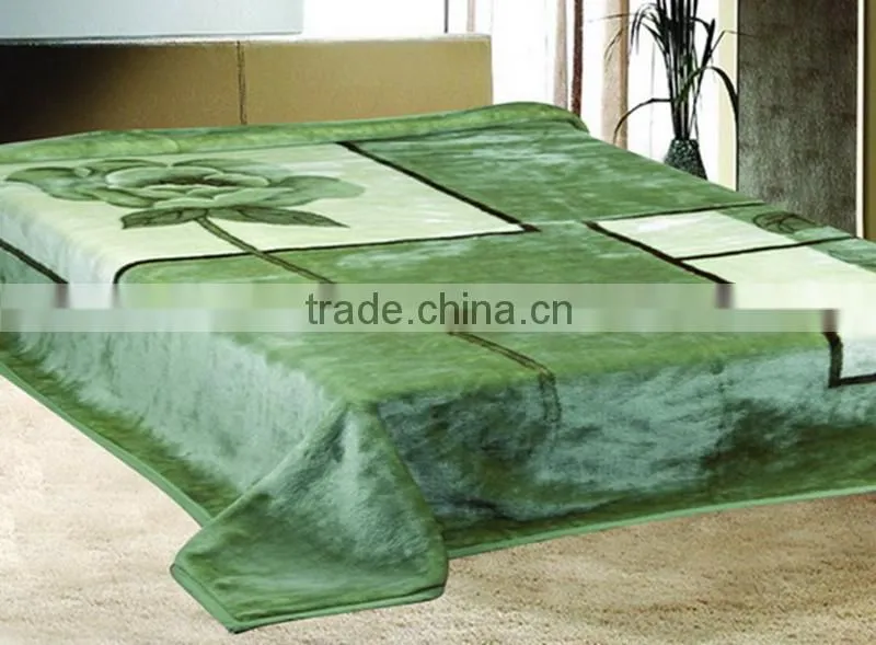 China Suppliers wholesale fleece blankets 100% polyester cuddly super king size mink blanket