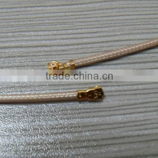 U.FL connector antenna connector