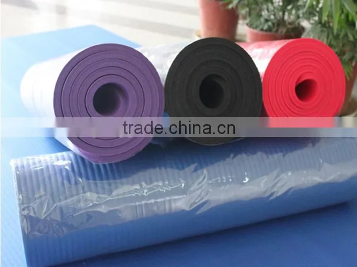 Eco-friendly TPE NBR PVC exercise light weight yoga mat with carrying strap