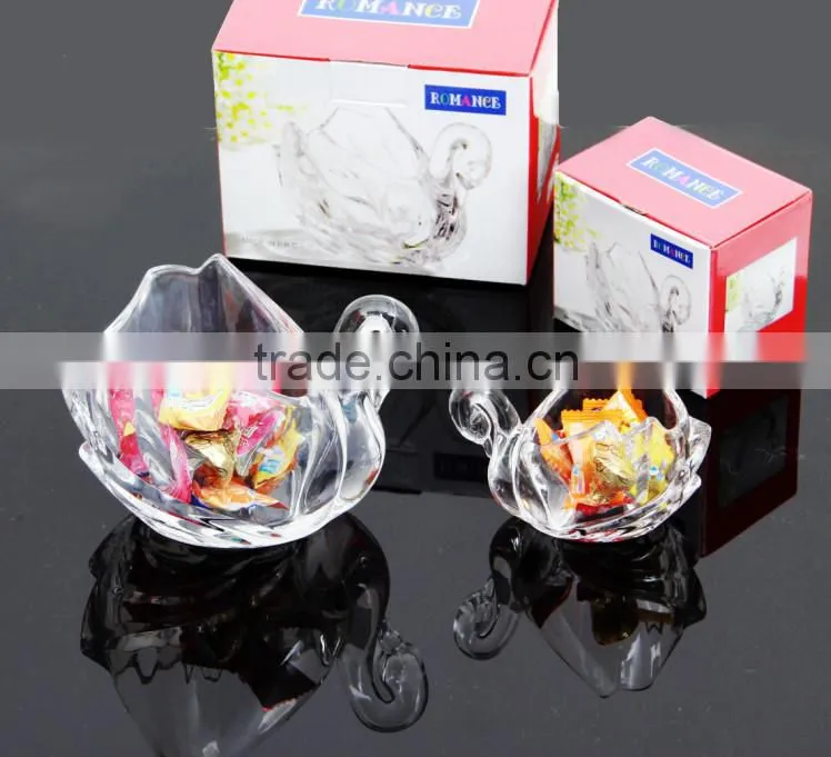 With 10 years experience factory offer wholesale glass swan shape home decoration items