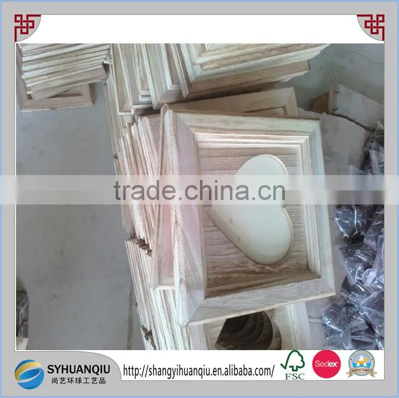 Europe Regional and High qk uality fired heart carved wooden photo frame with bacstands-cn