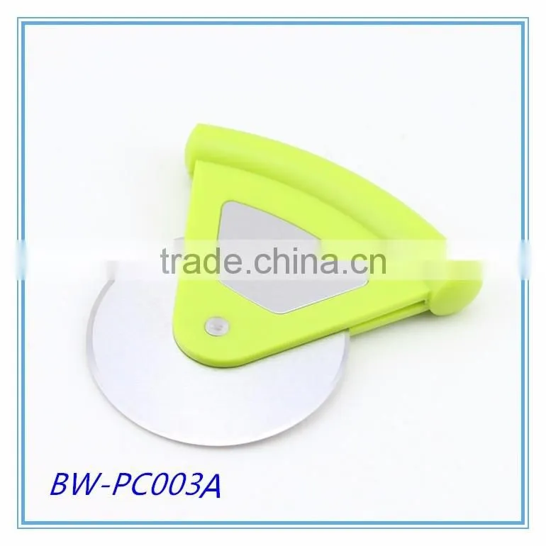 Plastic Handle Pizza Cutter with Stainless Steel Wheel
