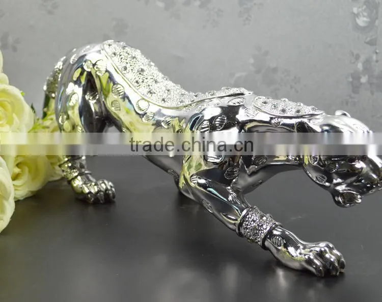 Resin shell leopard sculpture home decor