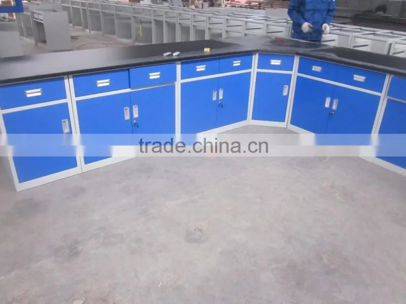 Laboratory corner table
