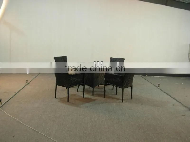NL041-ASSEMBLY GARDEN FURNITURE