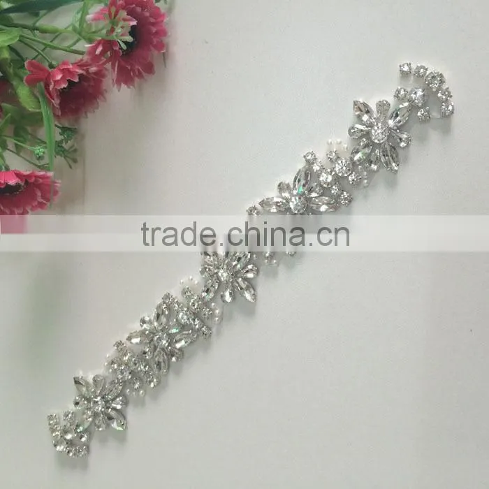 Bridal trimmings clear crystal rhinestone applique with pearls hotfix for wedding dress accessory