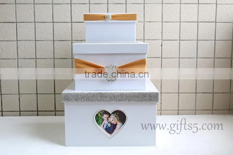 Elegant card holder with photo frame for any event