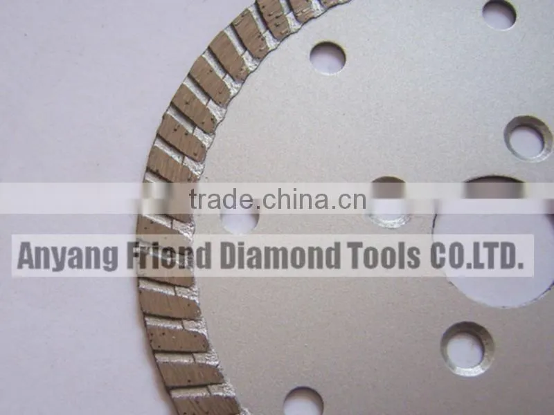 Sharp diamond circular saw blade for cutting stone and construction