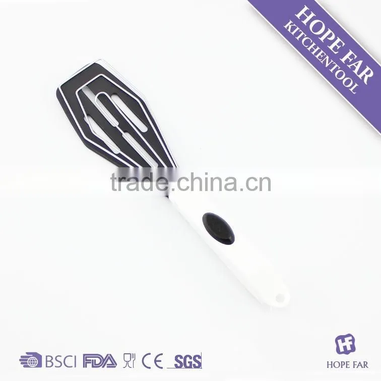 0600050 Creative new designed 2-in-1nylon egg spatula