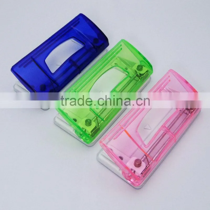 2014 hot selling transparent color a4 plastic hole puncher
