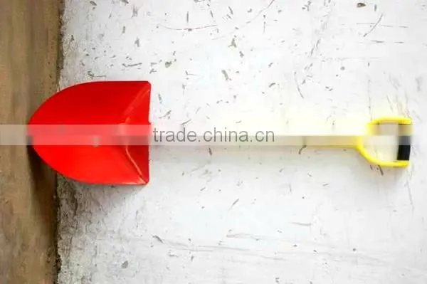 518 shovel with wooden handle