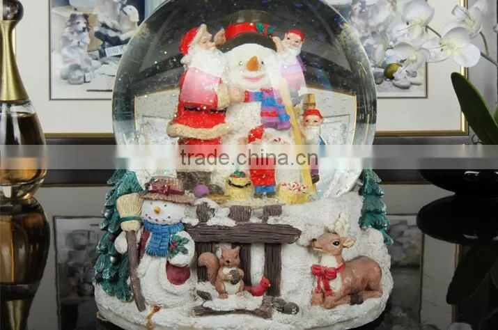 Resin Christmas Snow Globe Musical Snow Globe for Christmas Decoration
