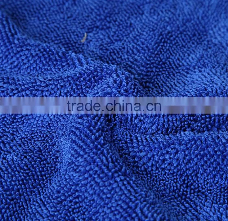 Super absorbent microfiber cleaning wipes