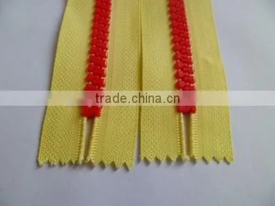 8# plastic resin zipper close end zipper thumb puller auto-lock zipper slider garment zipper