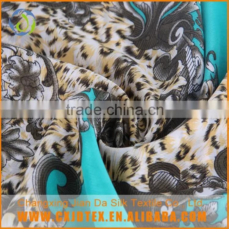 Women garment wholesale dubai chiffon garment fabric