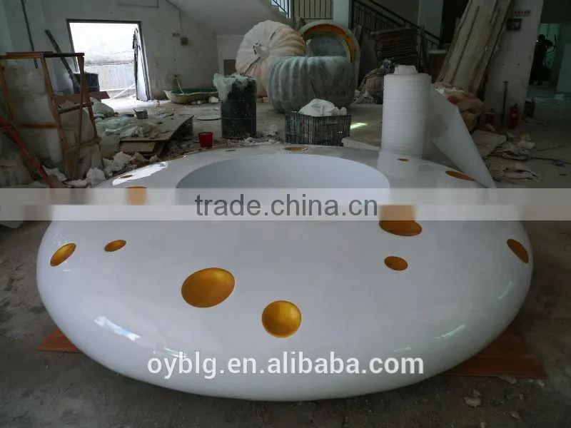 Outdoor glossy fiberglass planter