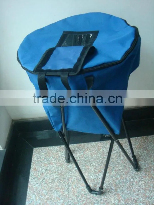 Removable and collapsible tailgating cooler for picnic life