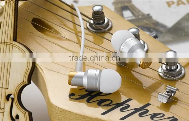 hot sell new design earphone best metal in -ear earphone with mic for mobile phone