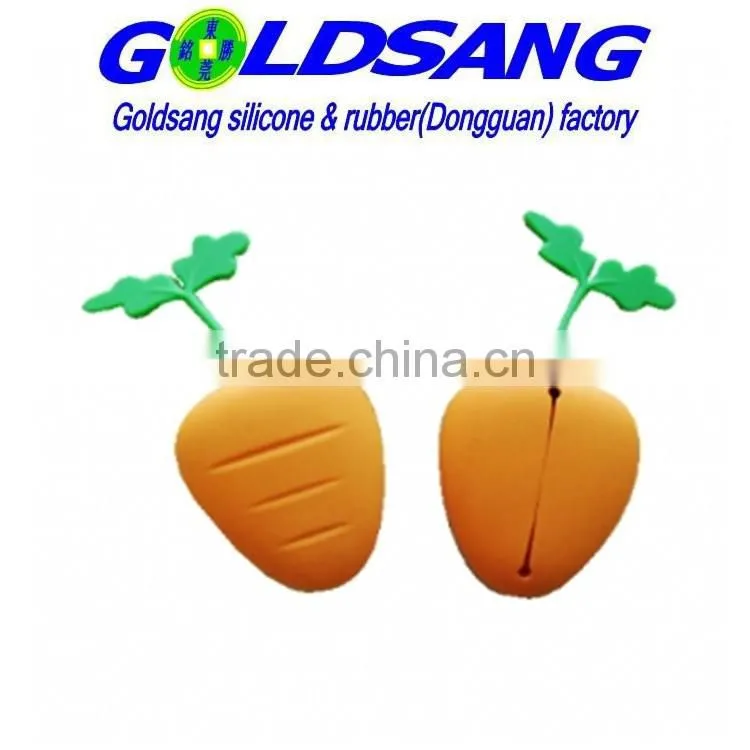 2015 Fashionable Carrot Shape Silicone Key Bag Key Holder