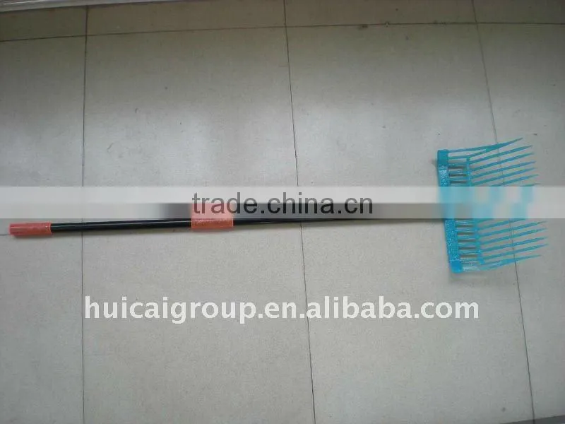 plastic horse fodder fork