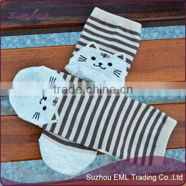 Wholesale fashion cat cartoon tube stripe sock