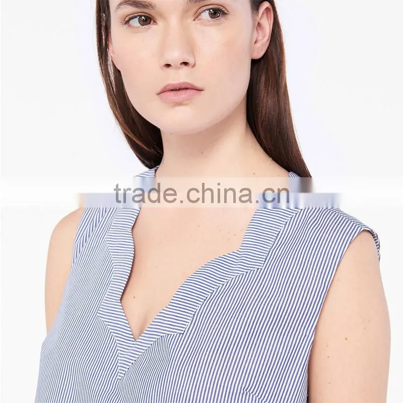 Striped cotton top with wave cut V-neck and hem sleeveless shirt tank tops