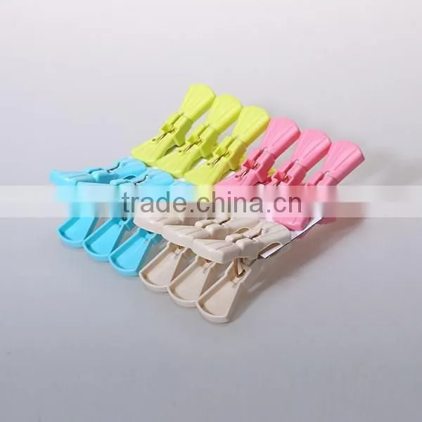 12 pcs Butterfly design 2.8inch Hanger Clamp Clothespins Clothes Pegs